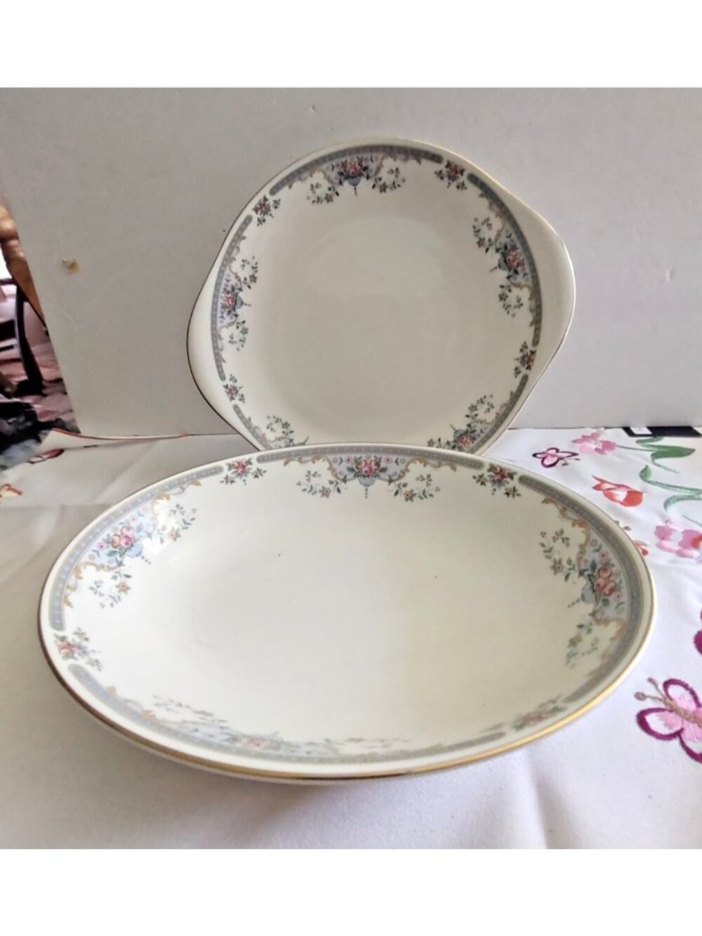 Royal Doulton Romance Collection Juliet H5077 Cake Plate & Vegetable Bowl